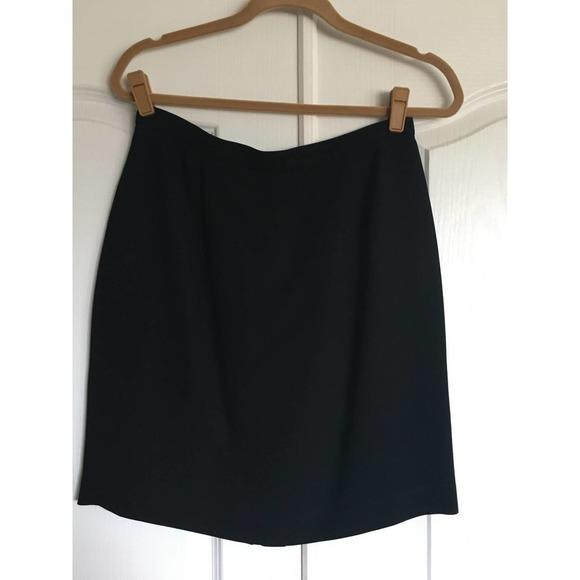 Vintage Casual Corner Women’s Two-Piece Suit in Black - Picture 2 of 7